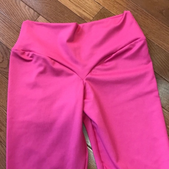 ❤️❤️ Brazilian Supplex Sleek Slim Capri Leggings - Picture 6 of 6